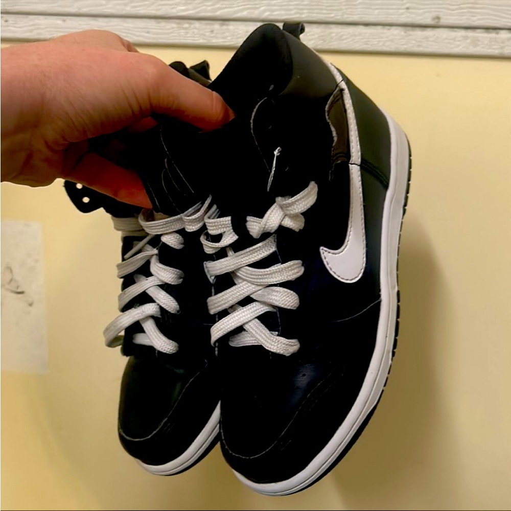 Panda dunk mids size 2y kids size